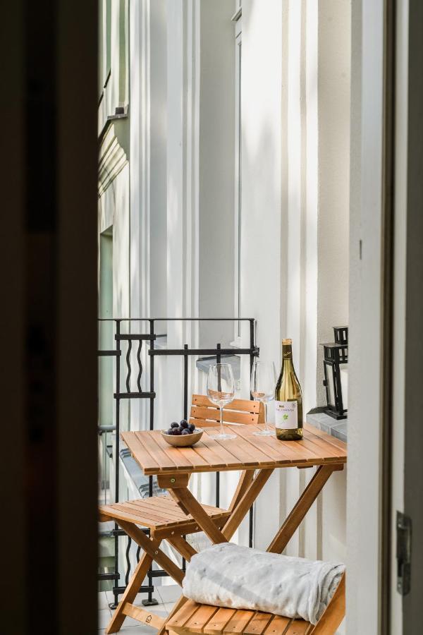 oompH Koszyki Luxurious Apartments Warszawa Zewnętrze zdjęcie