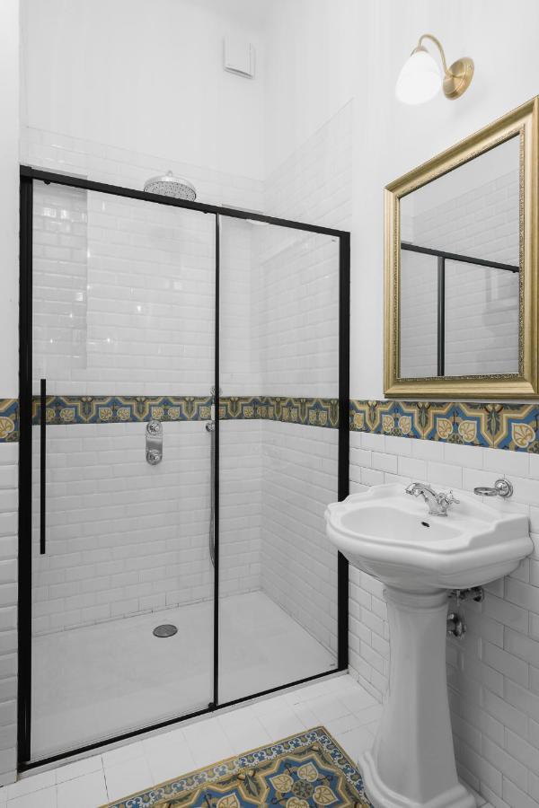 oompH Koszyki Luxurious Apartments Warszawa Zewnętrze zdjęcie
