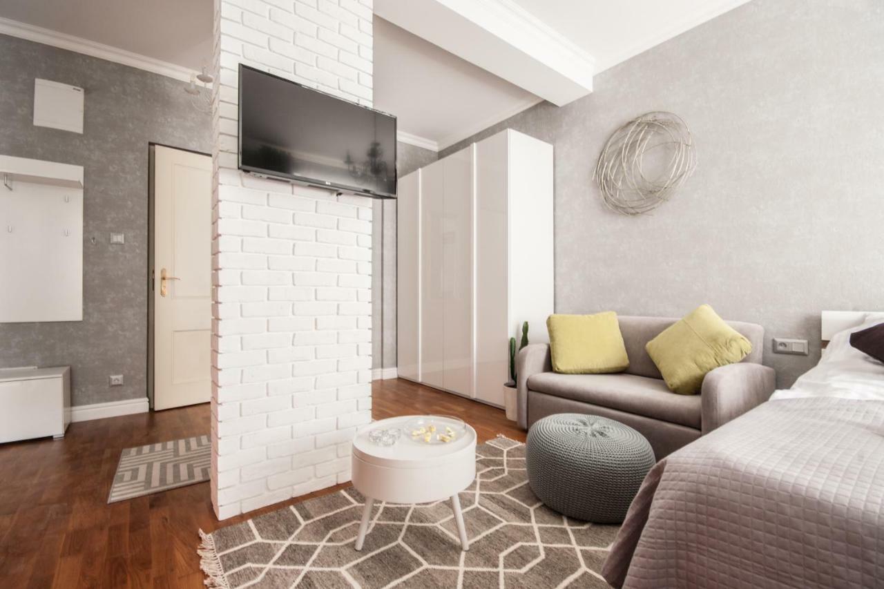 oompH Koszyki Luxurious Apartments Warszawa Zewnętrze zdjęcie